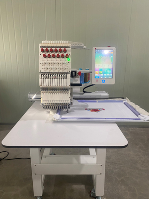 Máquina principal do bordado da agulha 1 da casa da máquina de costura multi para a roupa